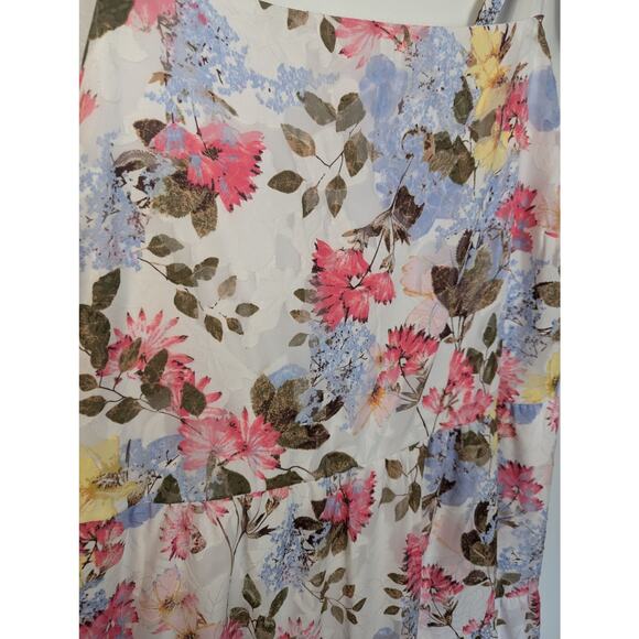 NWT Lane Bryant Floral Tie Strap Tiered Maxi Dress in Spring Bouquet - Picture 4 of 9